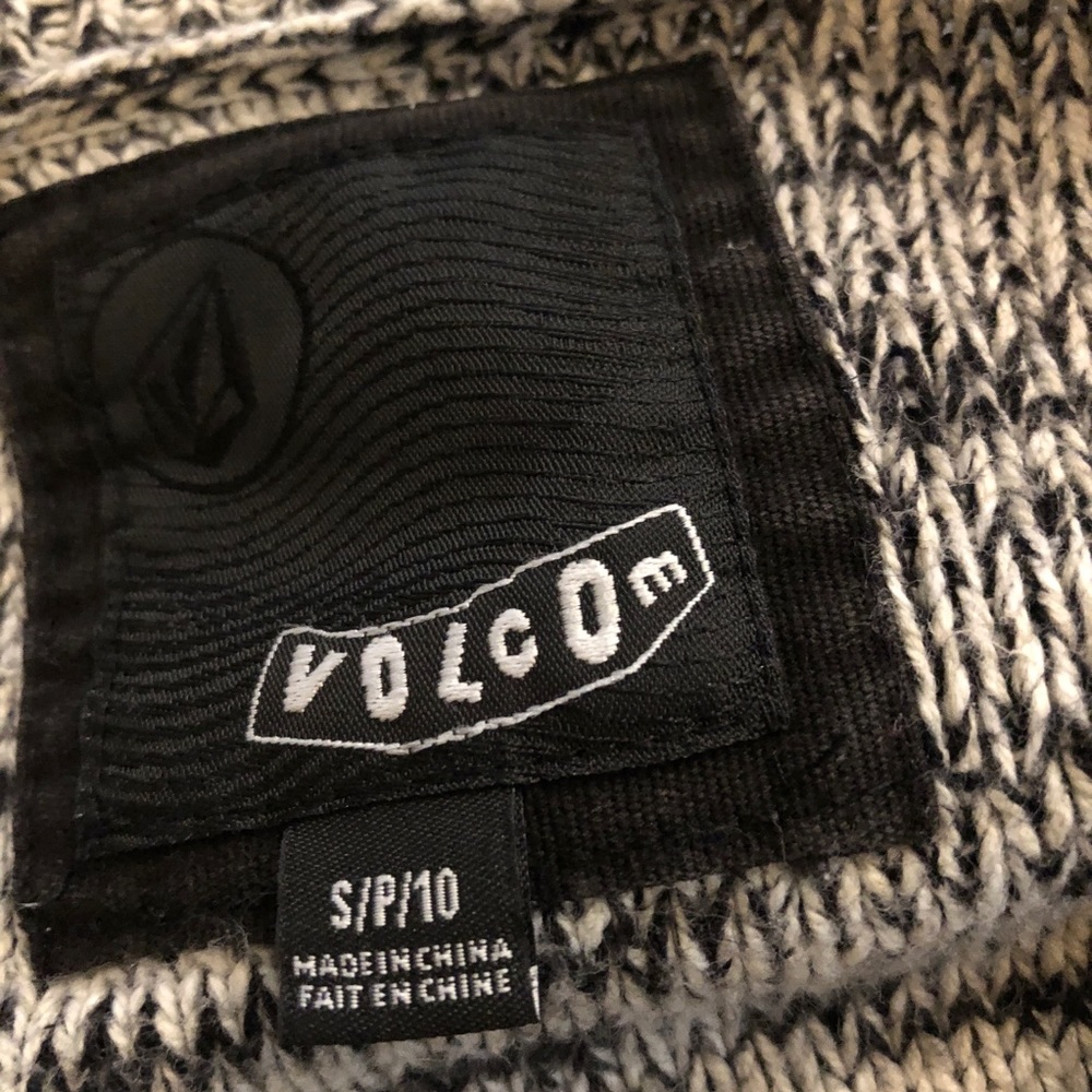 Volcom Pullover Sweater In Small - image 6
